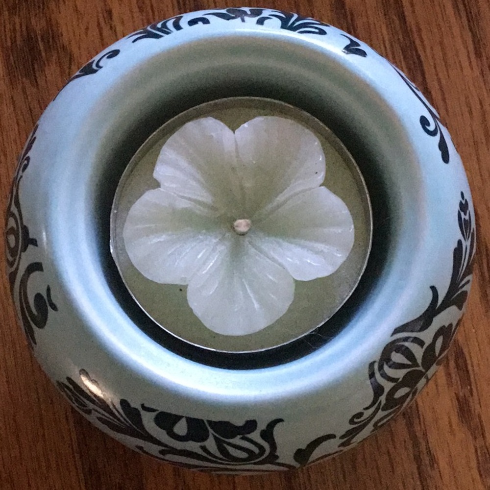 Set of Three CozyVibes TeaLight Holders Candlelight - Picture 2 of 8